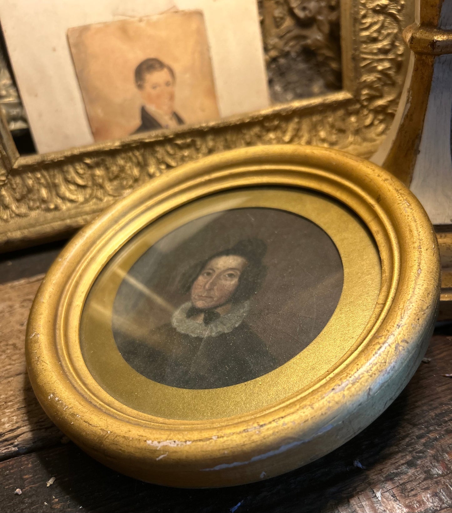 Antique picture of a Victorian lady with collar.