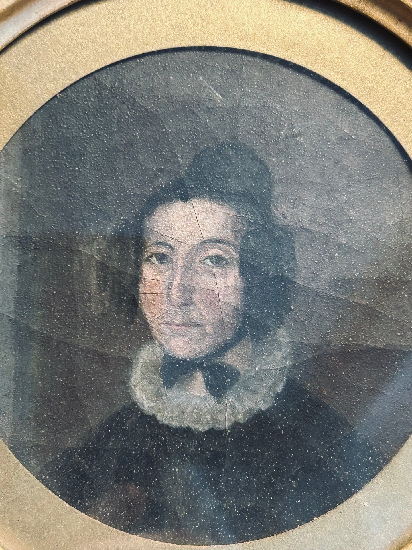 Antique picture of a Victorian lady with collar.