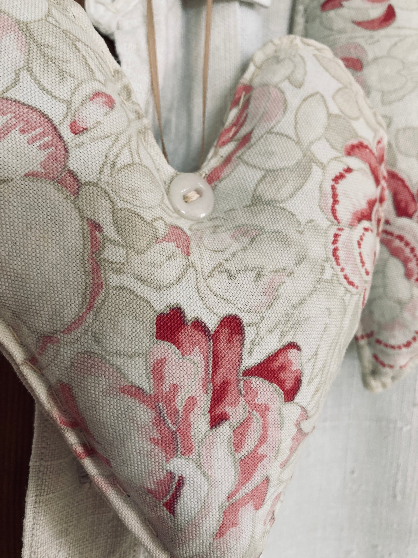 A pair of small hearts with lavender