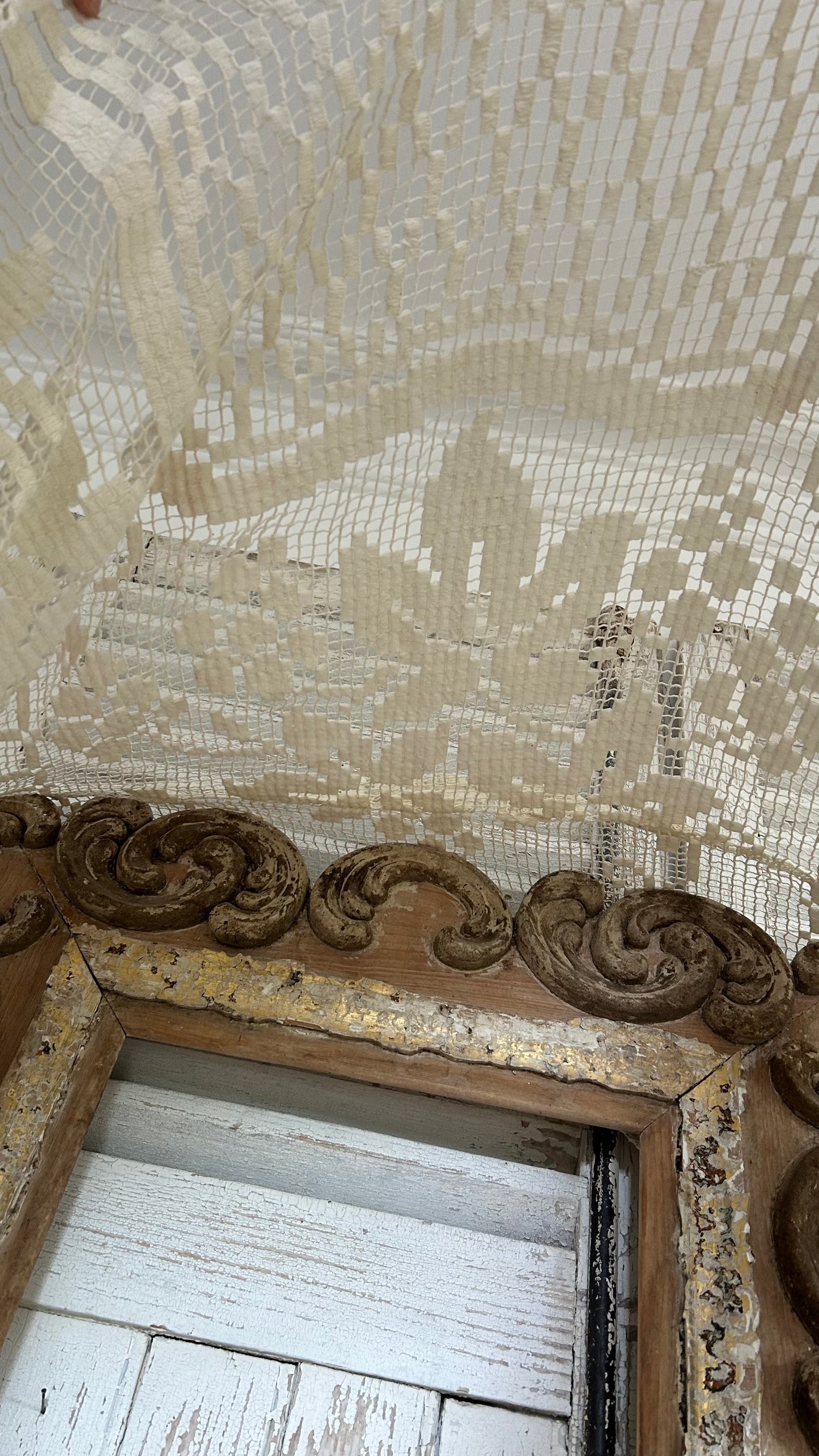 filet lace panel cantoniere