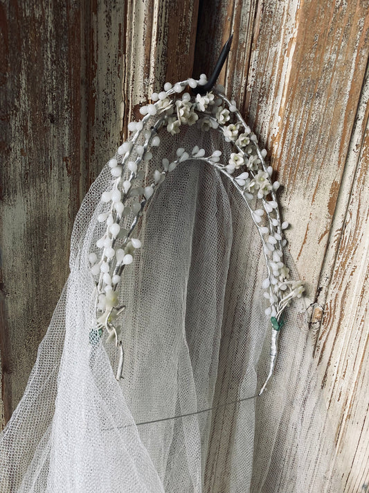 1920s french vintage wedding crown and veil