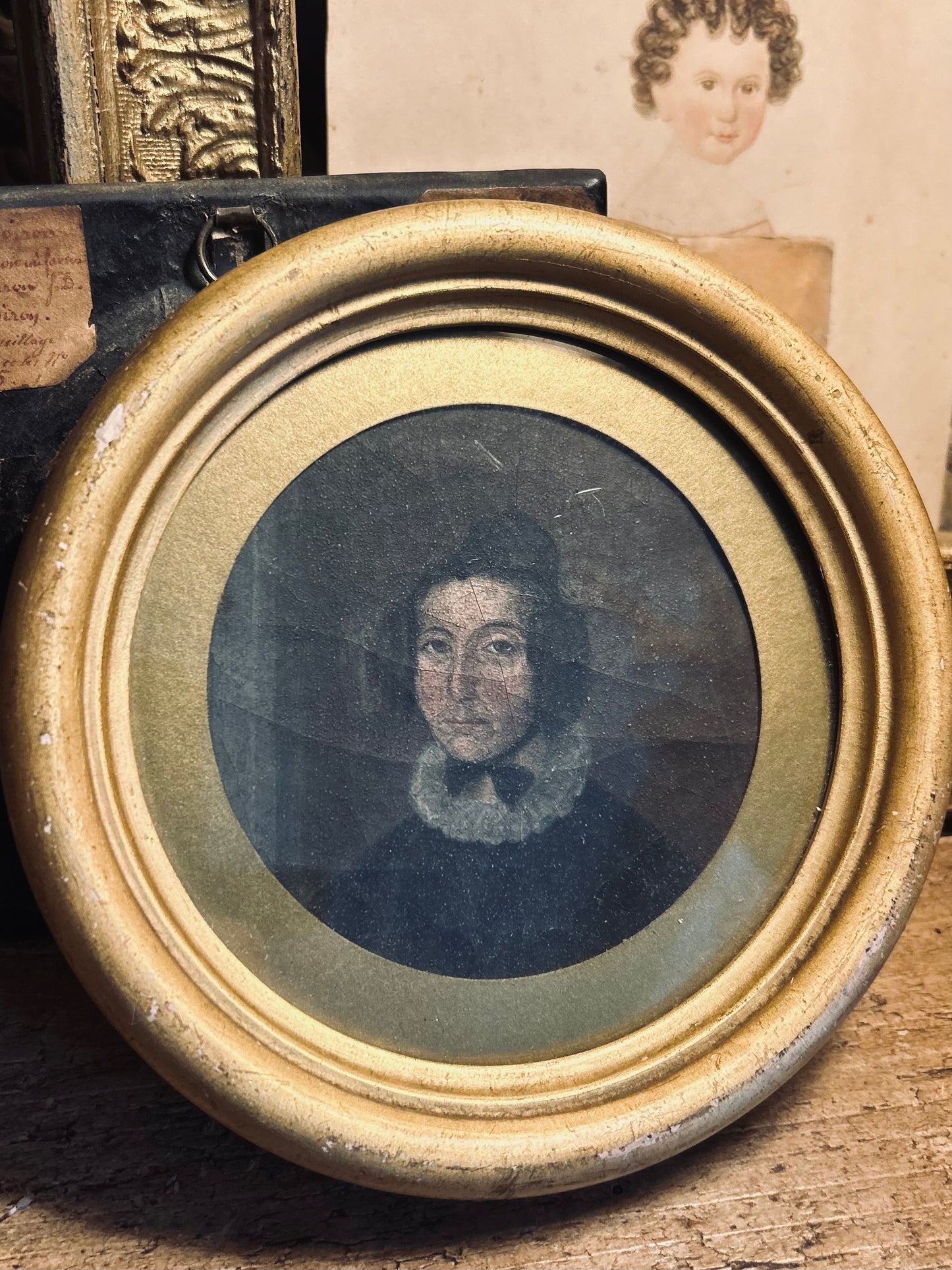 Antique picture of a Victorian lady with collar.